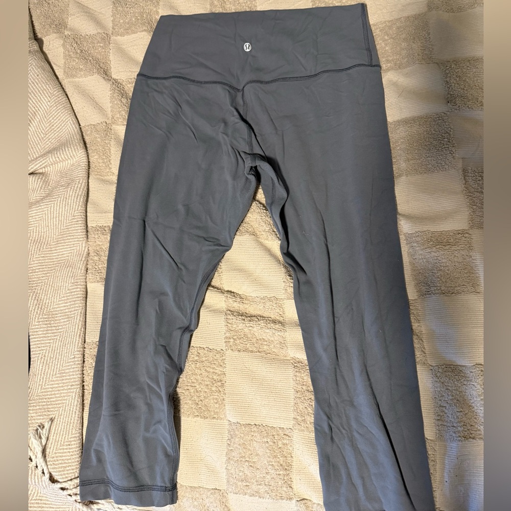 Lululemon Crop Aligns 10